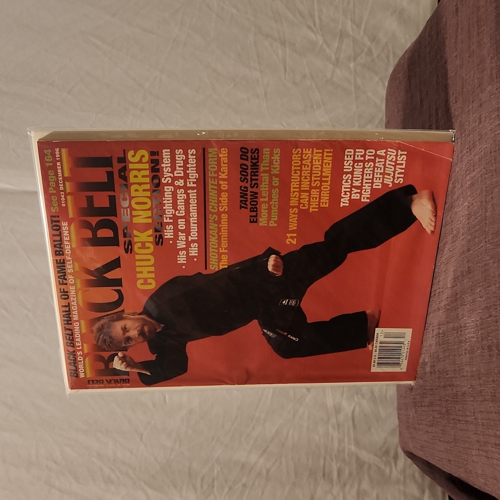 Black Belt Magazine: Chuck Norris - Picture 3 of 3